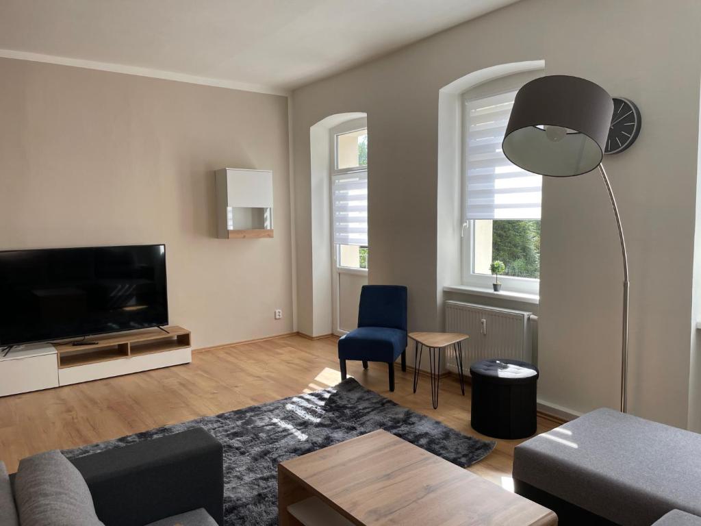 Apartments Badallee 4 room 1